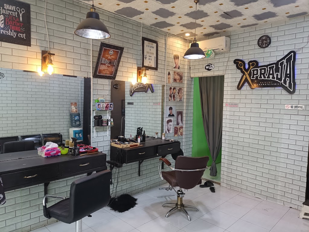 PRAJA HAIRCUT 1