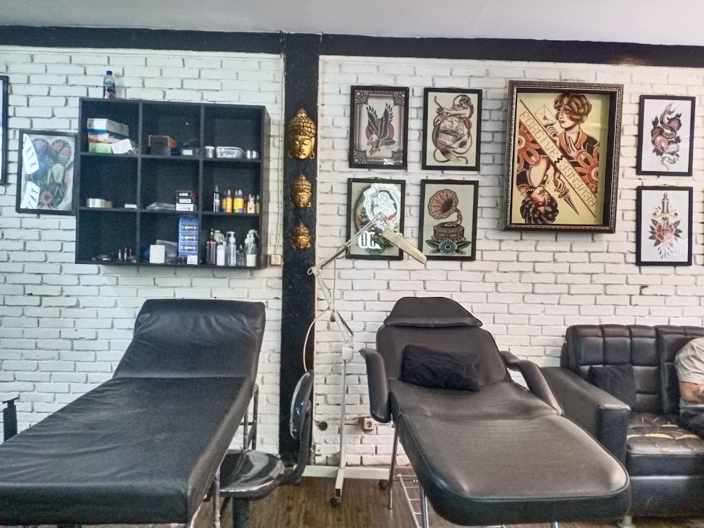 Star Angels Tattoo & Juice Bar Bandung