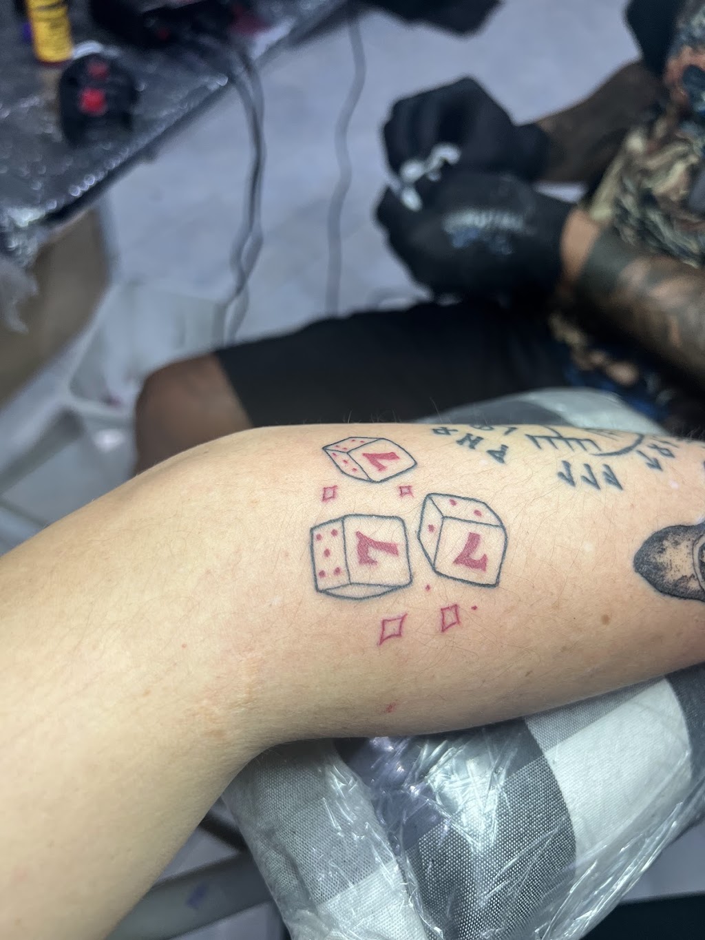 Ol Dark Tattoo & Piercing