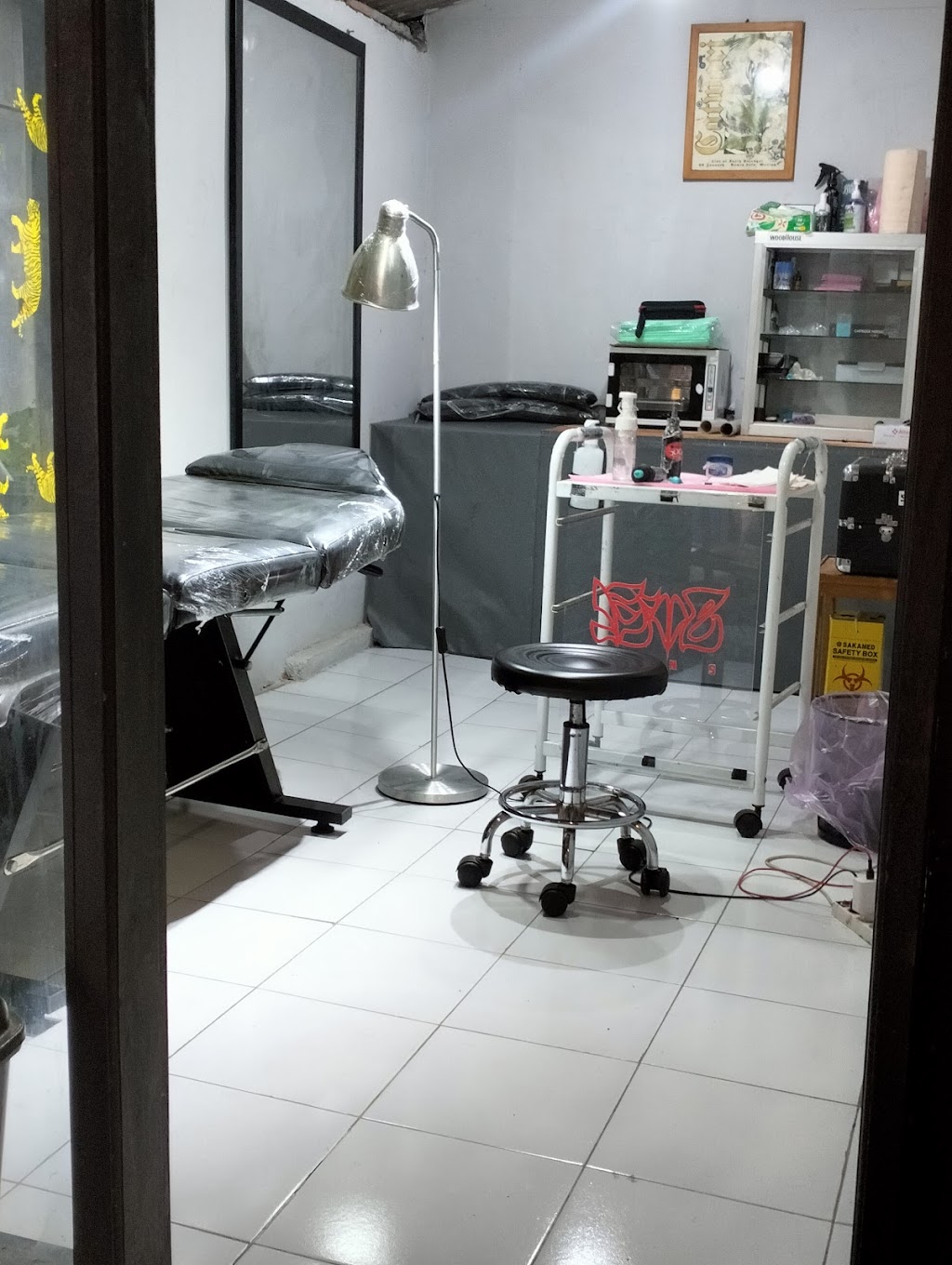 FIVESINS TATTOO & PIERCING STUDIO