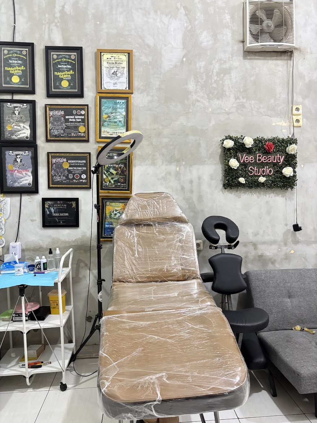 Vicky Tattoo and Barbershop